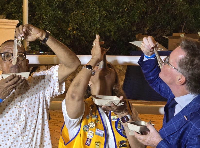 Haringparty Lions Club Curaçao haalt geld op voor schoolontbijt 1.200 kinderen (Picture by: nu.cw)