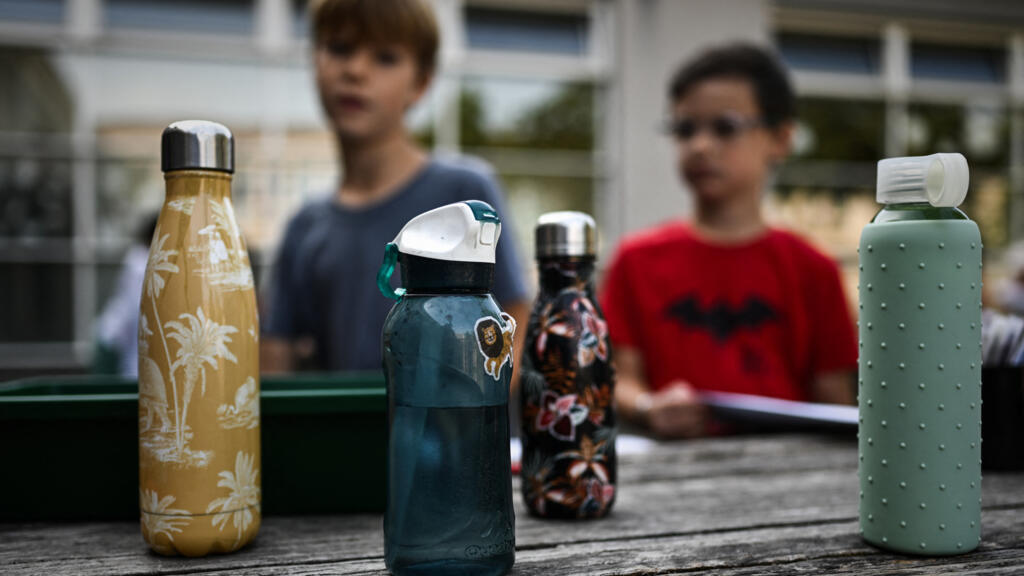 Hittegolven dwingen Franse scholen tot aanpassing van roosters en vakanties Hittegolven dwingen Franse scholen tot aanpassing van roosters en vakanties (Picture by: s.france24.com)