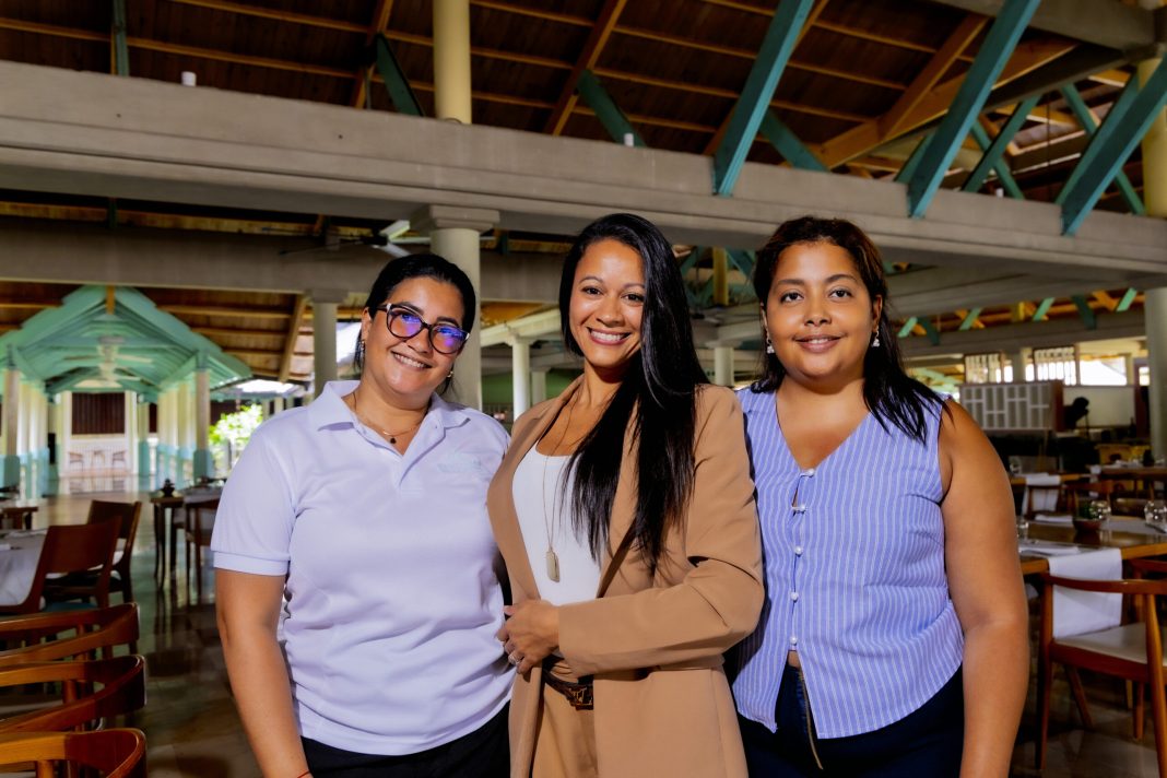 Iberostar presenteert voortgang van duurzaamheidsinitiatief 'Wave of Change' op Wereldoceaandag (Picture by: 24ora.com)