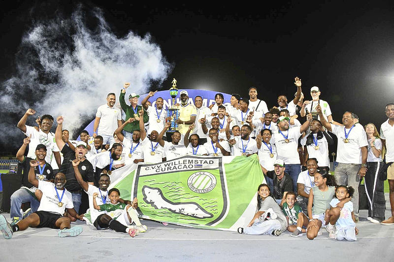 Inter Willemstad voor het eerst kampioen in de hoogste voetbaldivisie van Curaçao Inter Willemstad voor het eerst kampioen in de hoogste voetbaldivisie van Curaçao (Picture by: extra.cw)
