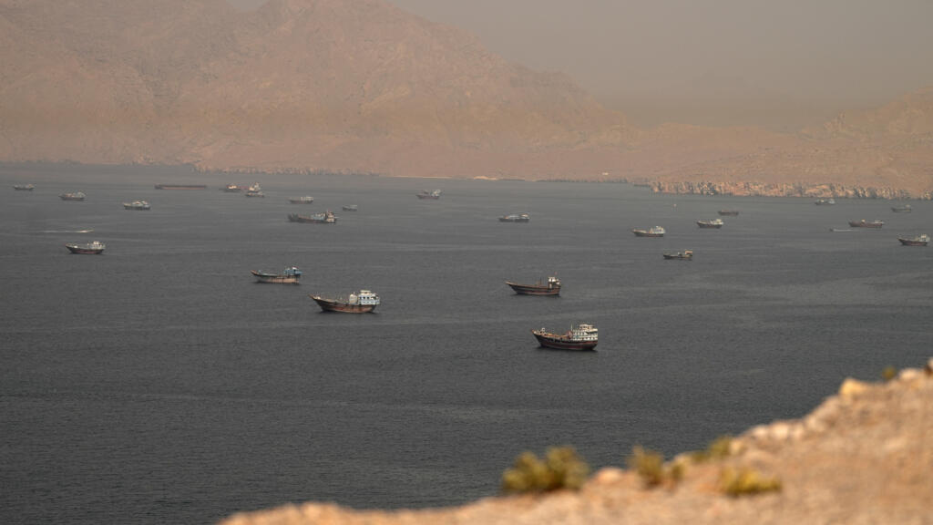 Iran sluit Straat van Hormuz terwijl nucleaire onderhandelingen in Zwitserland beginnen Iran sluit Straat van Hormuz terwijl nucleaire onderhandelingen in Zwitserland beginnen (Picture by: s.france24.com)