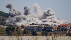 Israëlische aanvallen eisen negen levens in Libanon, Hezbollah vuurt raketten af (Picture by: ichef.bbci.co.uk)