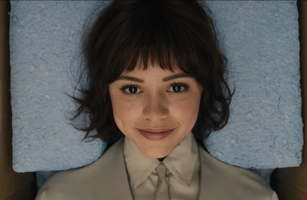 Jenna Ortega speelt robot in nieuwe sciencefictionfilm van Taika Waititi Jenna Ortega speelt robot in nieuwe sciencefictionfilm van Taika Waititi (Picture by: variety.com)