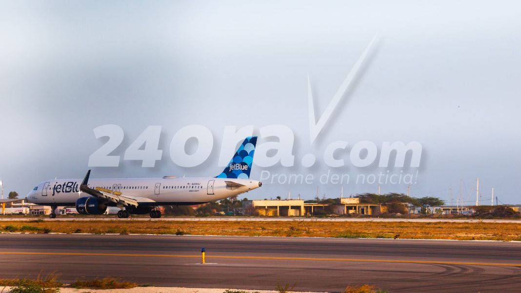 JetBlue-toestel keert terug na vogelaanvaring op vlucht vanuit Aruba (Picture by: 24ora.com)