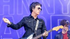 Johnny Marr veilt bijna 100 gitaren uit zijn legendarische carrière (Picture by: ichef.bbci.co.uk)