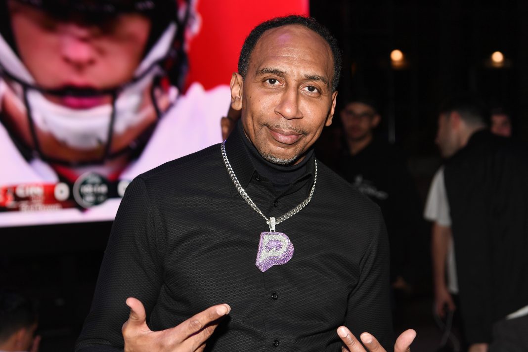 Knicks-sterren Brunson en Hart confronteren ESPN-commentator Stephen A. Smith tijdens podcast (Picture by: variety.com)