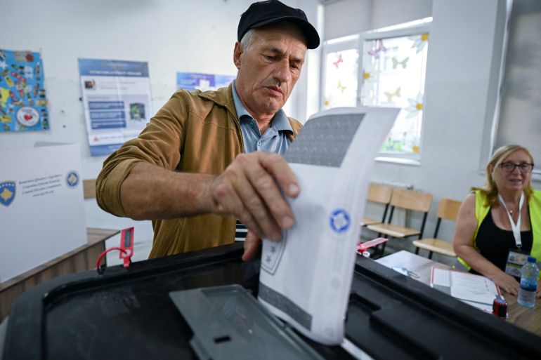 Kosovo houdt derde verkiezing in anderhalf jaar te midden van politieke impasse Kosovo houdt derde verkiezing in anderhalf jaar te midden van politieke impasse (Picture by: aljazeera.com)