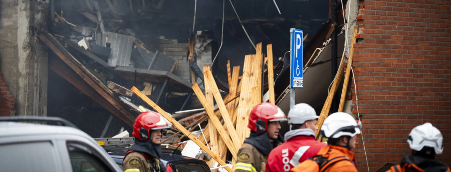 Meerdere aanhoudingen en inbeslagnames na explosie in Amsterdams sportcentrum (Picture by: noticiacla.com)