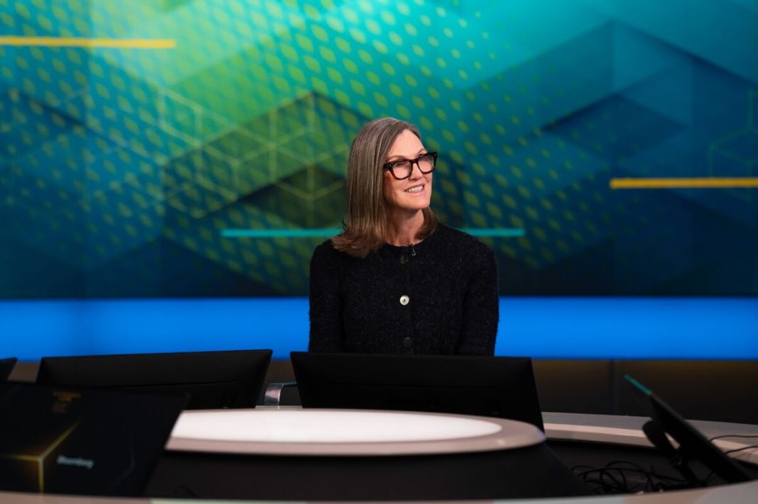Miljarden aan SpaceX-handel schudden ETF-markt op, ook fonds van Cathie Wood geraakt (Picture by: assets.bwbx.io)