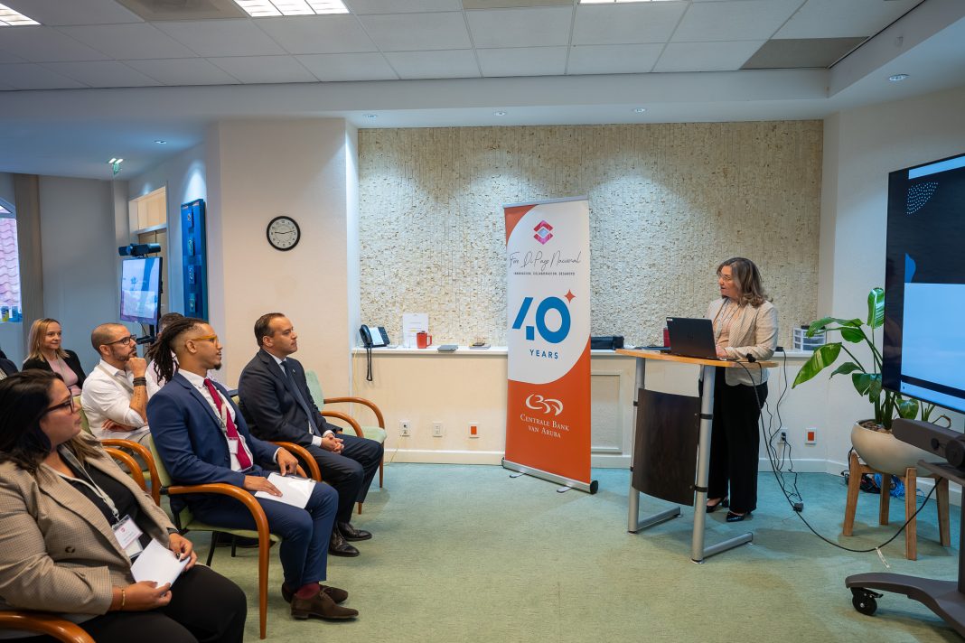 Minister Wever presenteert FinTech-agenda als pijler van economische diversificatie op Aruba (Picture by: solodipueblo.com)