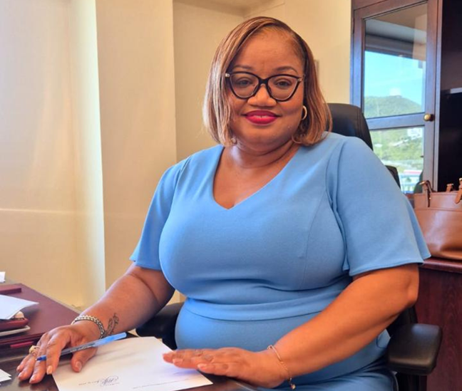 Minister van Financiën Sint Maarten int 6,5 miljoen aan achterstallige luchthavengelden (Picture by: 721news.com)
