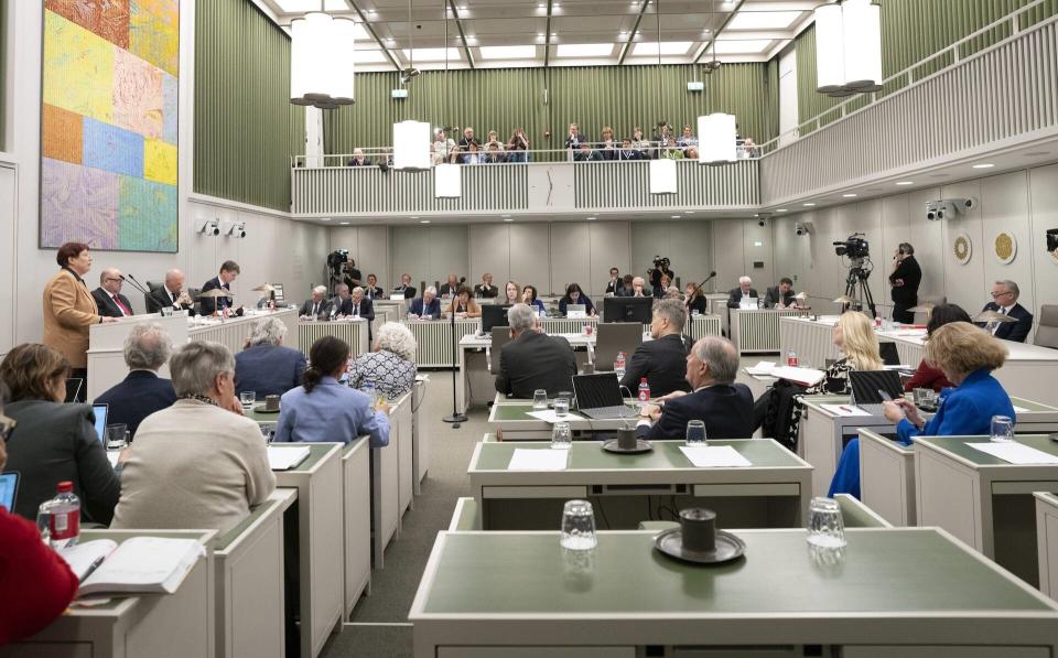 Nederlandse Senaat wil weten hoe regering gegevensbeveiliging waarborgt (Picture by: extra.cw)