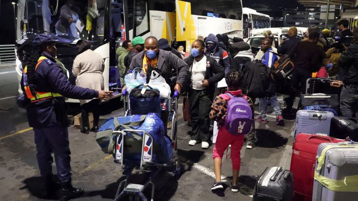 Nigeriaanse migranten vluchten uit Zuid-Afrika na opleving xenofobe protesten (Picture by: aljazeera.com)