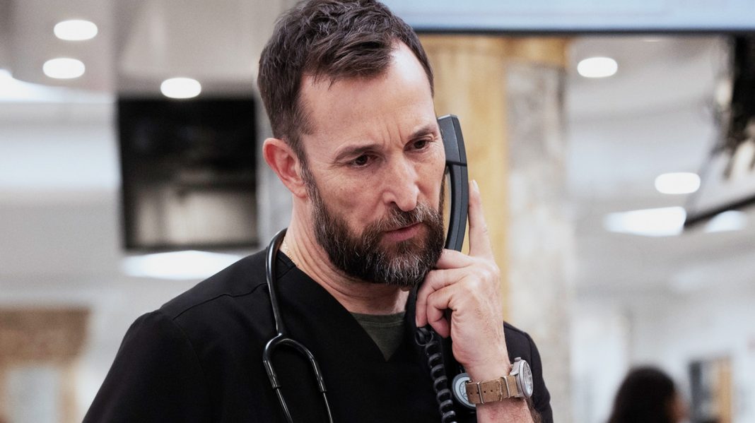 Noah Wyle blij dat hij van de set bleef toen zijn vrouw scènes opnam voor ‘The Pitt’ Noah Wyle blij dat hij van de set bleef toen zijn vrouw scènes opnam voor 'The Pitt' (Picture by: slashfilm.com)