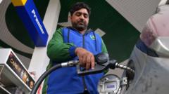 Olieprijzen dalen na aankondiging akkoord tussen VS en Iran Olieprijzen dalen na aankondiging akkoord tussen VS en Iran (Picture by: ichef.bbci.co.uk)