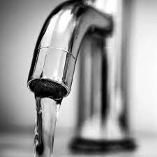 Ombudsman al lange tijd bezorgd over afsluiting van water bij gezinnen (Picture by: extra.cw)