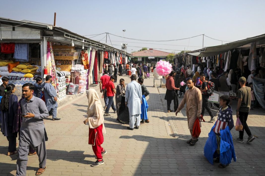 Pakistaanse inflatie bereikt hoogste punt in twee jaar door stijgende energiekosten Pakistaanse inflatie bereikt hoogste punt in twee jaar door stijgende energiekosten (Picture by: assets.bwbx.io)