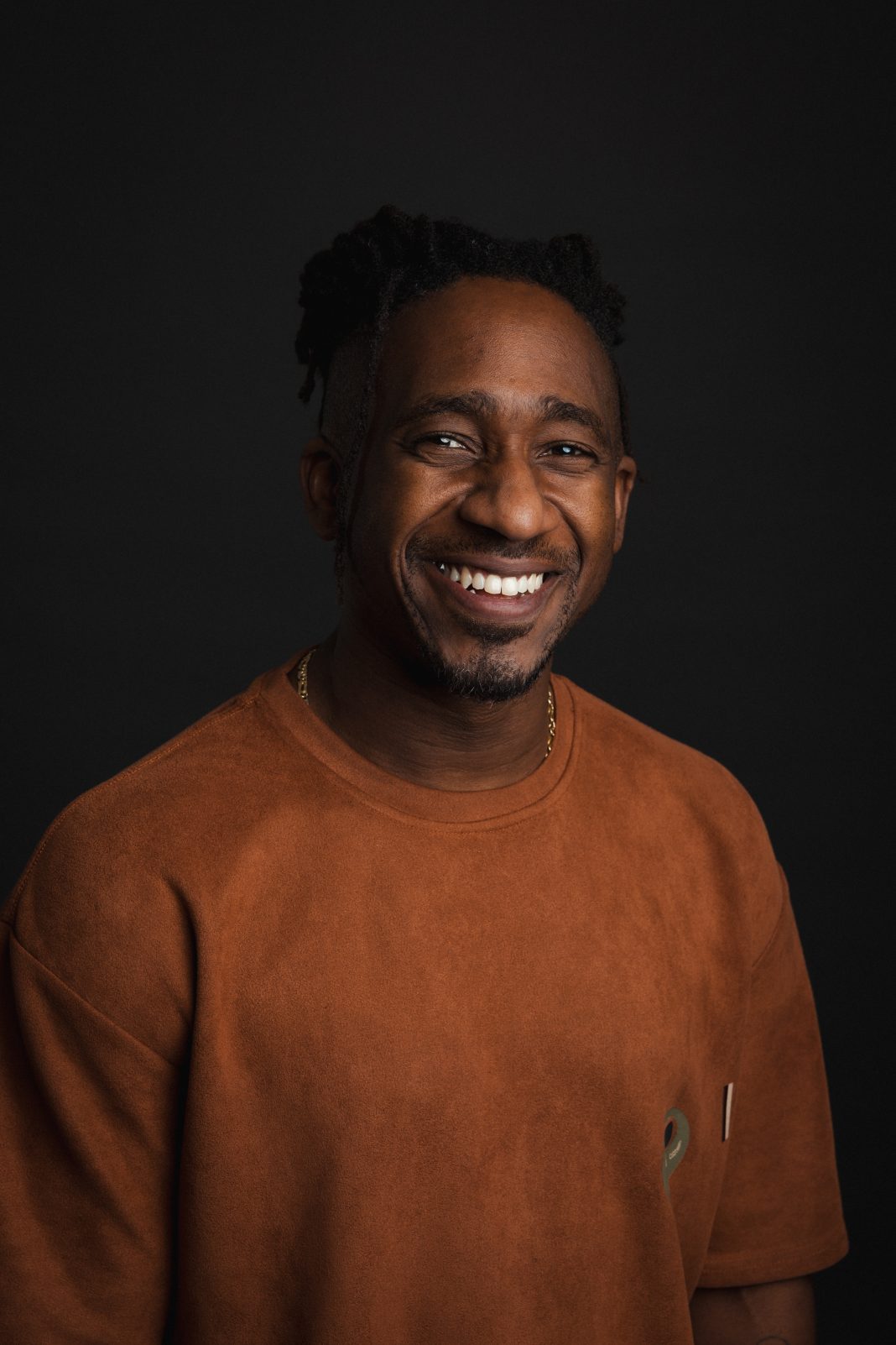 Remses Rafaela brengt nieuwe single ‘Un Bes’ uit en versterkt culturele infrastructuur voor Caribisch talent Remses Rafaela brengt nieuwe single ‘Un Bes’ uit en versterkt culturele infrastructuur voor Caribisch talent