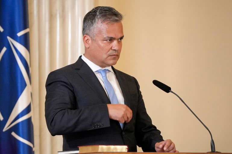 Roemeense president nomineert oud-burgemeester Vestea als nieuwe premier (Picture by: aljazeera.com)