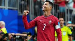 Ronaldo breekt record op WK 2026 en stuurt boodschap aan critici: ‘Ik ben terug’ Ronaldo breekt record op WK 2026 en stuurt boodschap aan critici: 'Ik ben terug' (Picture by: ichef.bbci.co.uk)