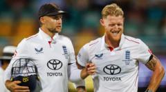 Root keert terug als aanvoerder bij Engels cricketteam na incident Stokes Root keert terug als aanvoerder bij Engels cricketteam na incident Stokes (Picture by: ichef.bbci.co.uk)