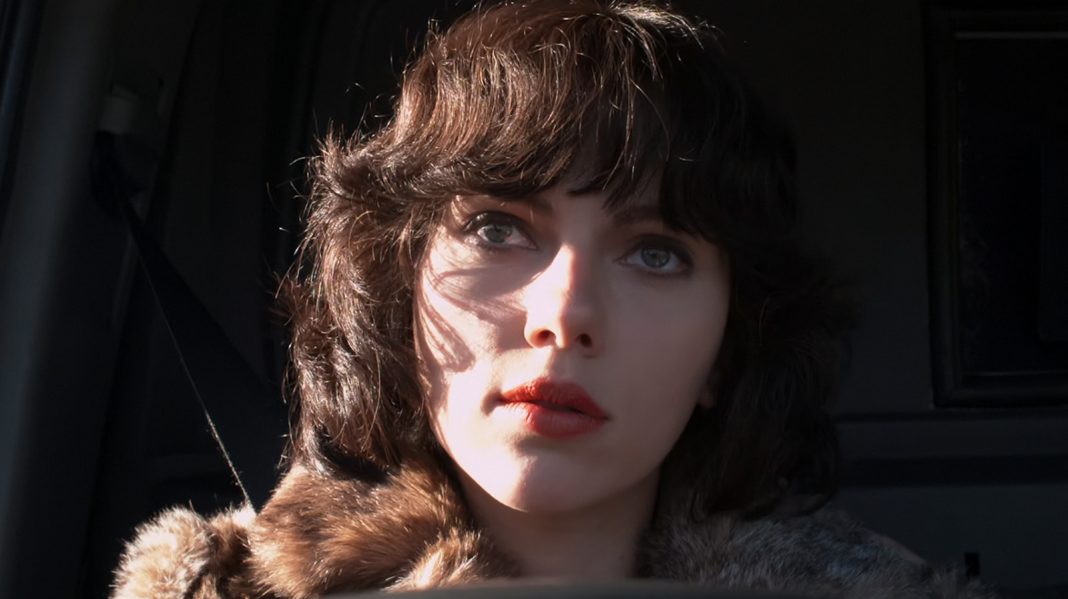 Scarlett Johanssons alien-film is gebaseerd op een boek dat een trouwere verfilming verdient (Picture by: slashfilm.com)
