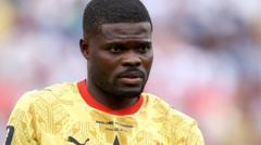 Spence weigert kennelijk hand te schudden met Partey voor WK-duel (Picture by: ichef.bbci.co.uk)