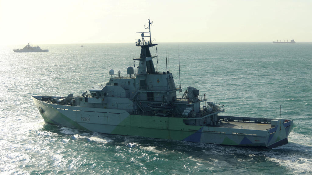 Starmer noemt waarschuwingsschoten Russisch oorlogsschip in Kanaal ‘roekeloos’ Starmer noemt waarschuwingsschoten Russisch oorlogsschip in Kanaal 'roekeloos' (Picture by: s.france24.com)