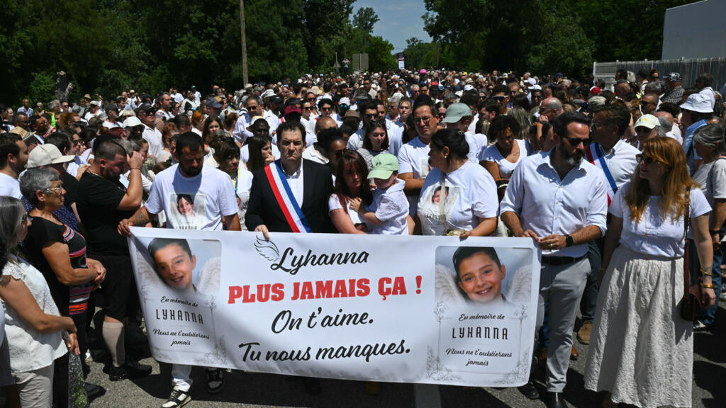 Stille mars in Frankrijk voor vermoorde elfjarige Lyhanna na falen justitie (Picture by: s.france24.com)