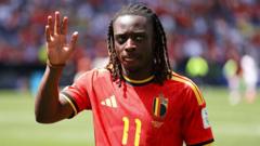 Voetbalwereld steunt Doku na kritiek op aanwezigheid bij bevalling (Picture by: ichef.bbci.co.uk)