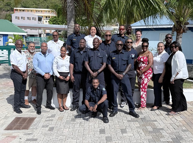 WIEMS viert afstuderen van 22 nieuwe ambulancemedewerkers op Sint Maarten (Picture by: 721news.com)
