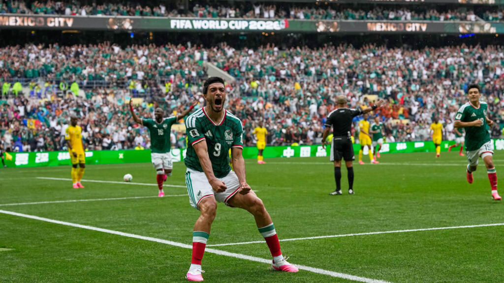 WK 2026: Mexico wint openingsduel met 2-0 van Zuid-Afrika, dat met negen man eindigt (Picture by: s.france24.com)