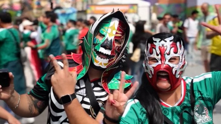 WK-koorts grijpt Mexico-Stad: fans stromen samen op het Zócalo-plein WK-koorts grijpt Mexico-Stad: fans stromen samen op het Zócalo-plein (Picture by: aljazeera.com)