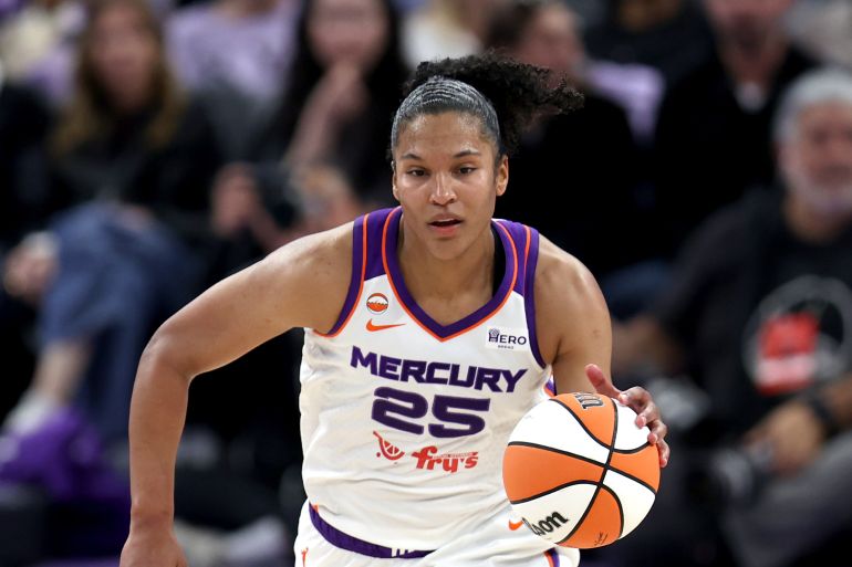 WNBA-speelster Thomas ontvangt doodsbedreigingen na schorsing om incident met Clark WNBA-speelster Thomas ontvangt doodsbedreigingen na schorsing om incident met Clark (Picture by: aljazeera.com)