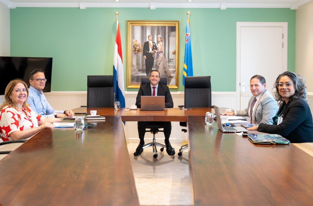 Minister Wever: financieel en economisch beleid gaan hand in hand Minister Wever: financieel en economisch beleid gaan hand in hand