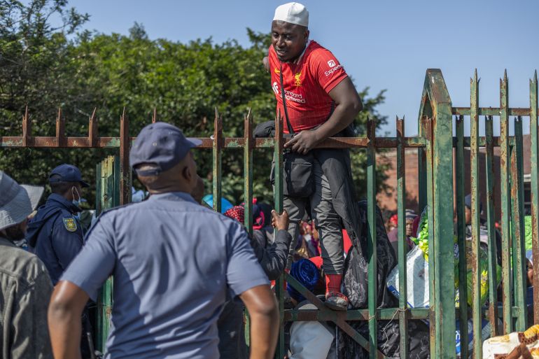 Zuid-Afrika onderzoekt moord op Malawische migrant te midden van xenofobisch geweld Zuid-Afrika onderzoekt moord op Malawische migrant te midden van xenofobisch geweld (Picture by: aljazeera.com)