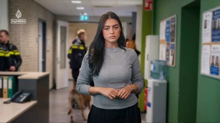 Zwangere vrouw mishandeld door Nederlandse politie in asielzoekerscentrum spreekt met media Zwangere vrouw mishandeld door Nederlandse politie in asielzoekerscentrum spreekt met media (Picture by: aljazeera.com)