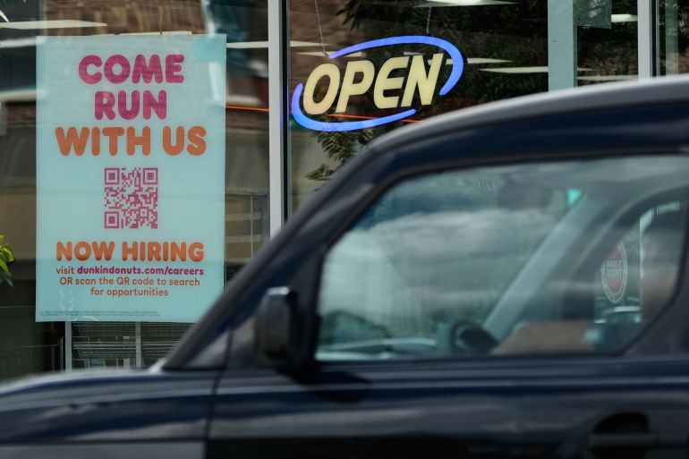Amerikaanse banengroei vertraagt in juni; horeca verliest banen ondanks WK (Picture by: aljazeera.com)