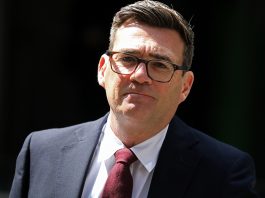 Andy Burnham wordt nieuwe premier van het Verenigd Koninkrijk Andy Burnham wordt nieuwe premier van het Verenigd Koninkrijk (Picture by: variety.com)