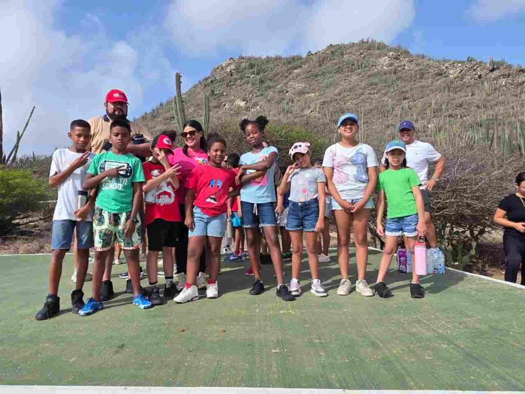 Aruba Bank steunt Summer Camp van Stichting Club Don Bosco Noord (Picture by: 24ora.com)