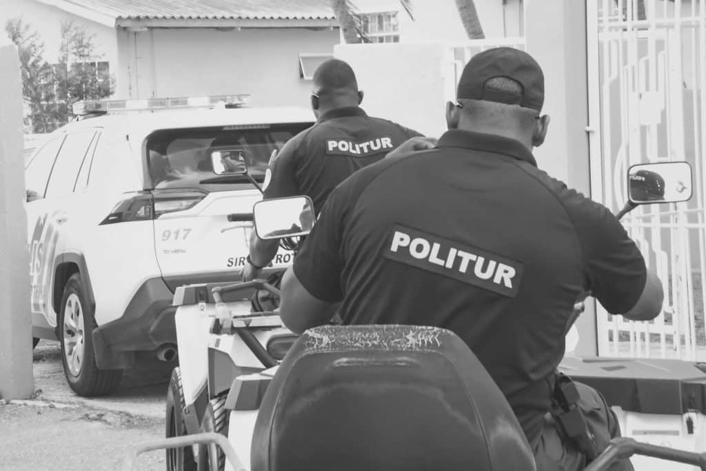 CTB onderzoekt mogelijke fraude bij toeristenpolitie Politur CTB onderzoekt mogelijke fraude bij toeristenpolitie Politur (Picture by: nu.cw)