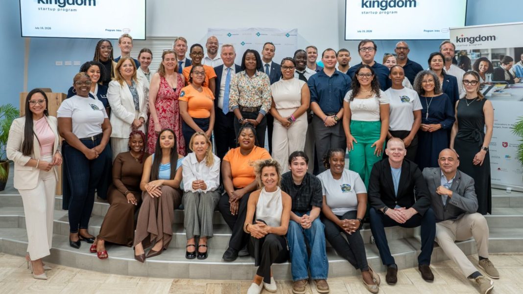 Caribische studenten presenteren startupprojecten aan staatssecretaris Van der Burg (Picture by: pubble.cloud)