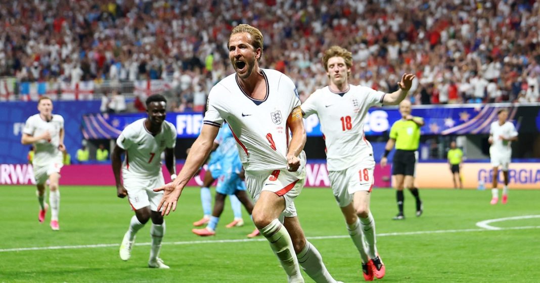 DR Congo opent score tegen Engeland tijdens WK-groepswedstrijd in Atlanta (Photo by: ad.nl)