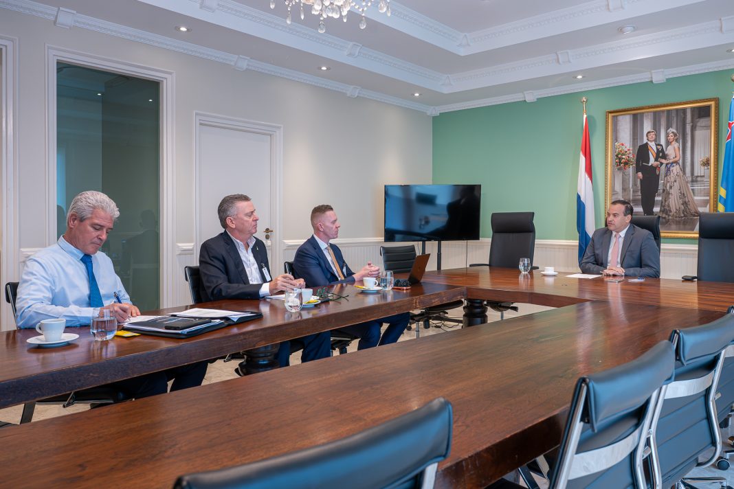Minister Wever overlegt met KvK over investeringsklimaat en economische hervormingen Minister Wever overlegt met KvK over investeringsklimaat en economische hervormingen