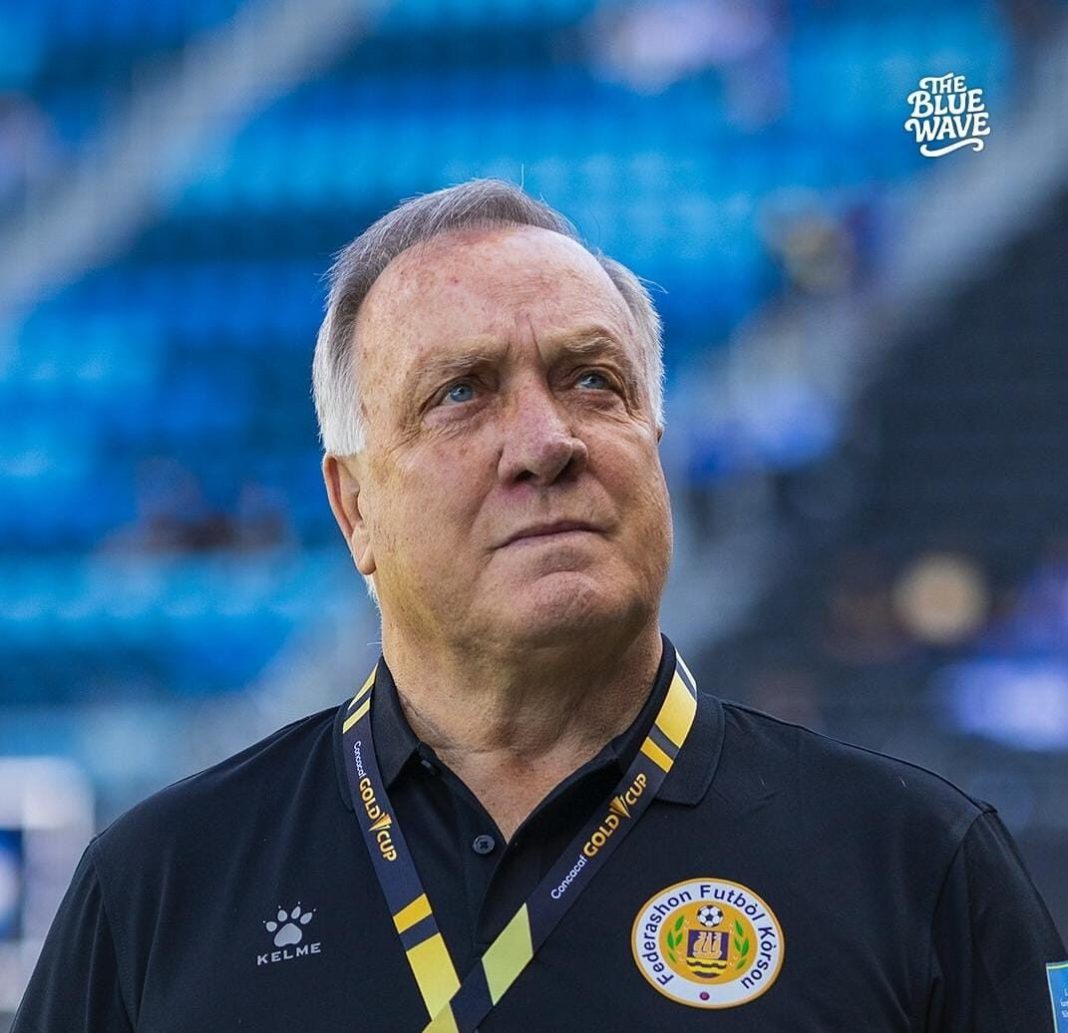 Dick Advocaat verlengt contract met Curaçao (Picture by: paradisefm.cw)