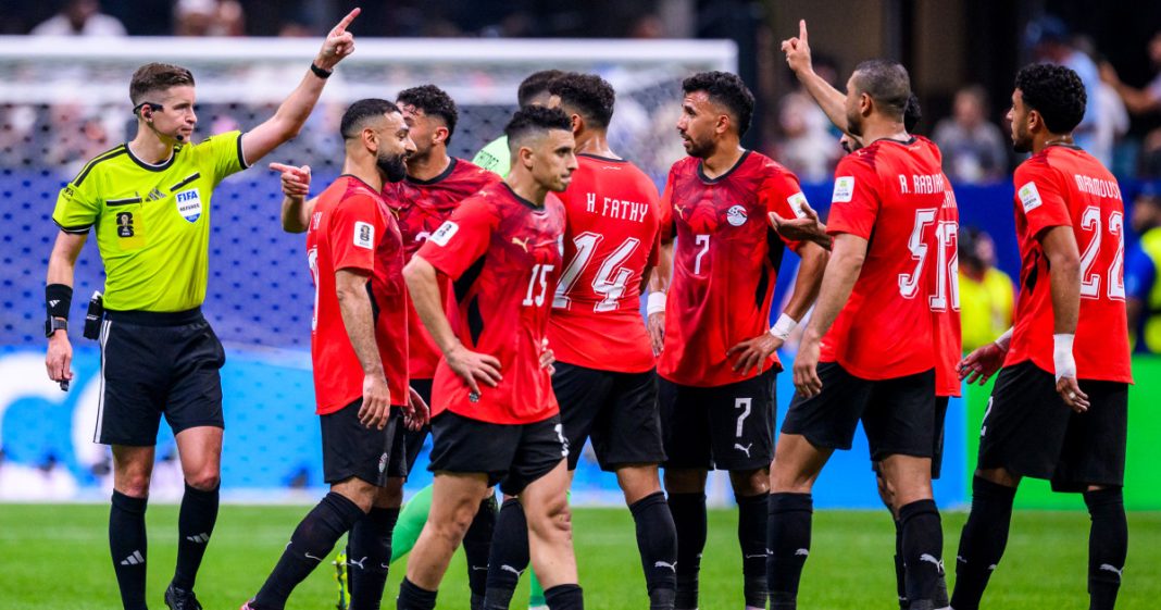 Egypte dient klacht in tegen scheidsrechtersbeslissingen in WK-verlies tegen Argentinië (Photo by: s-nbcnews.com)