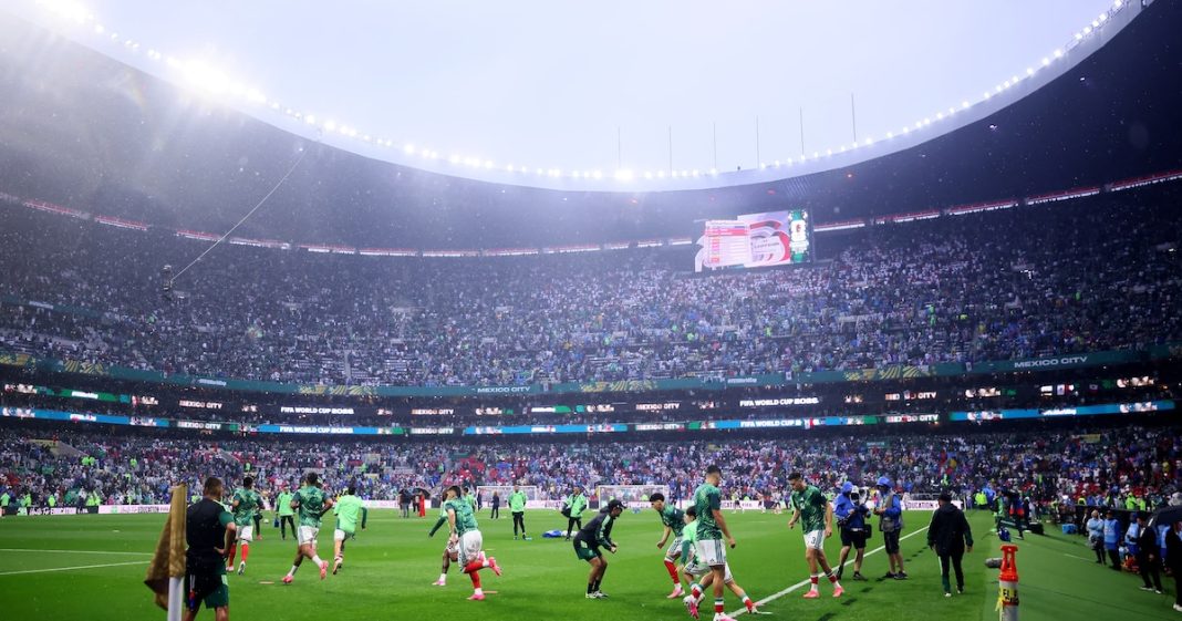 Engeland treedt aan met Quansah en Gordon in WK-duel tegen Mexico; uitstel nog niet uitgesloten (Photo by: ad.nl)