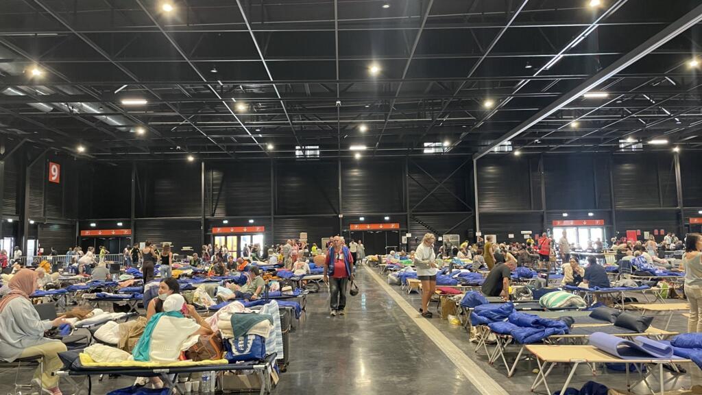 Evacuees in Bordeaux vinden troost en steun (Picture by: s.france24.com)