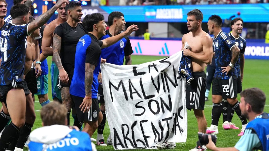FIFA opent disciplinaire procedure tegen Argentinië na Falklandse vlag (Photo by: 365dm.com)