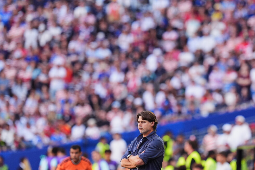 FIFA schorst twee medewerkers Amerikaanse voetbalploeg voor wedstrijd tegen België (Photo by: apnews.com)